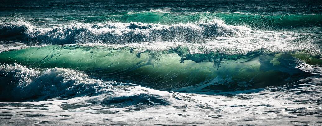 Widescreen Waves
